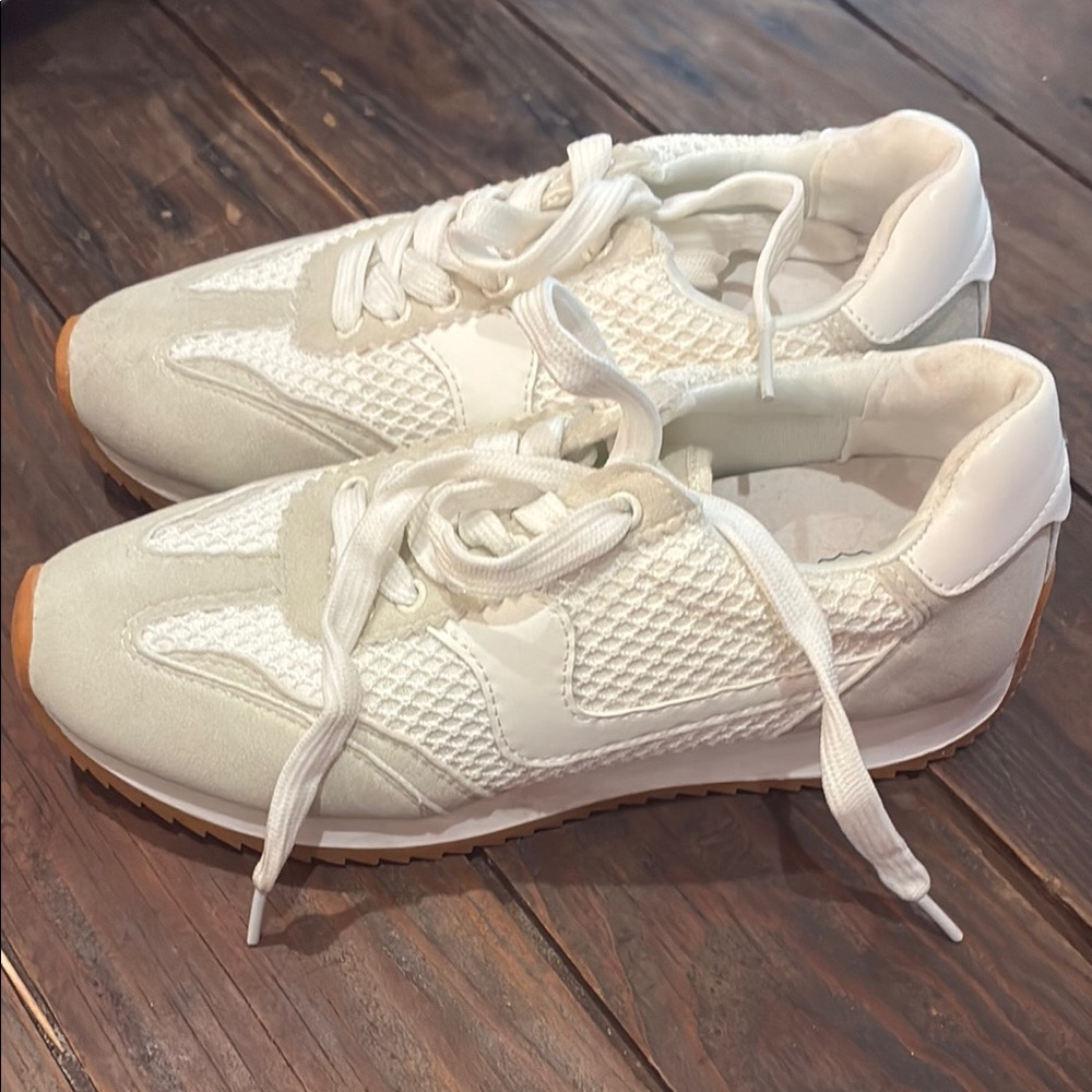 Project Cloud Women’s White Casual Sneakers